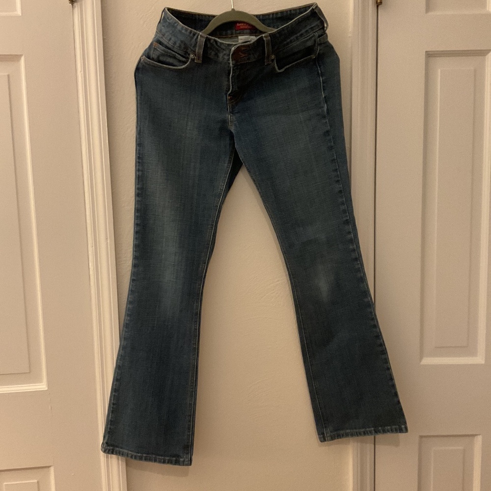 Levi’s size 4 slender bootcut 526 jeans